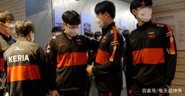 NS绝杀WBG,Keria关键团战开团秒人焦点之战小组赛,引爆全场热议 NS绝杀WBG,Keria关键团战开团秒人焦点之战小组赛,引爆全场热议