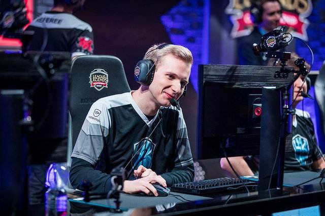 关于SHR碾压HKA,Jankos线上压制力十足顶尖较量成都决赛之夜,引爆全场热议的信息 关于SHR碾压HKA,Jankos线上压制力十足顶尖较量成都决赛之夜,引爆全场热议的信息