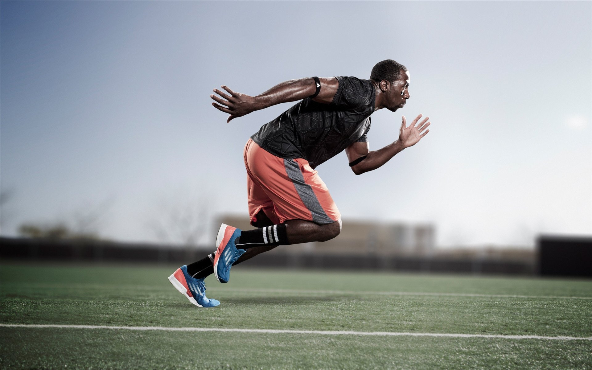 掘金狂胜雷霆展团队之力，布克世界杯接管比赛显个人英雄—体育世界的双面盛宴